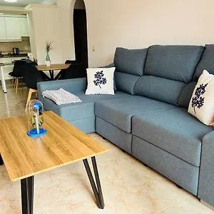 el-medano-la-ola-cabezo-beach-2-rooms-parking-place.in-canary-islands.com/